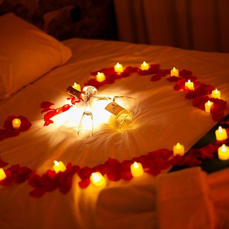 Love Room Du Mont D'Or - Baignoire Spa - Minibar Offert Μασσαλία Εξωτερικό φωτογραφία