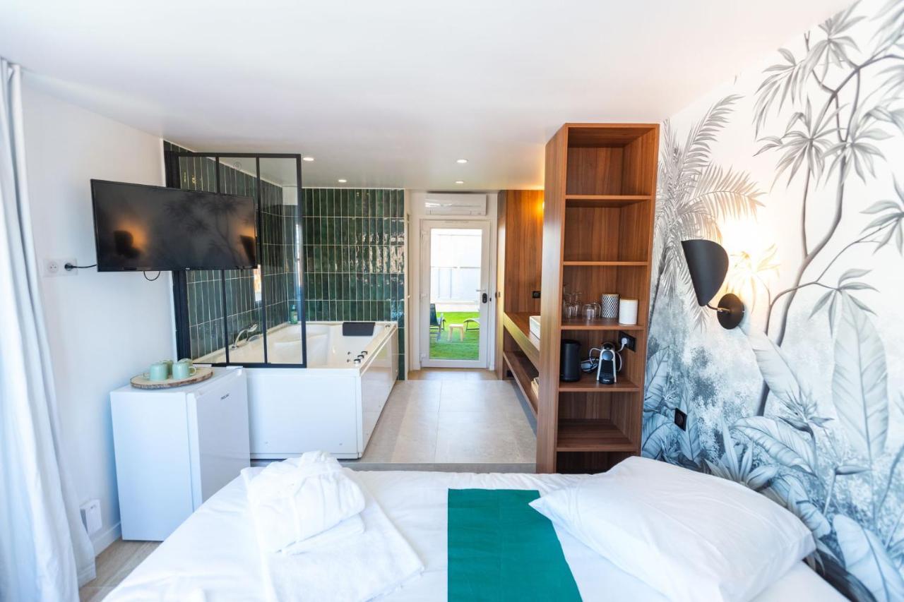 Love Room Du Mont D'Or - Baignoire Spa - Minibar Offert Μασσαλία Εξωτερικό φωτογραφία