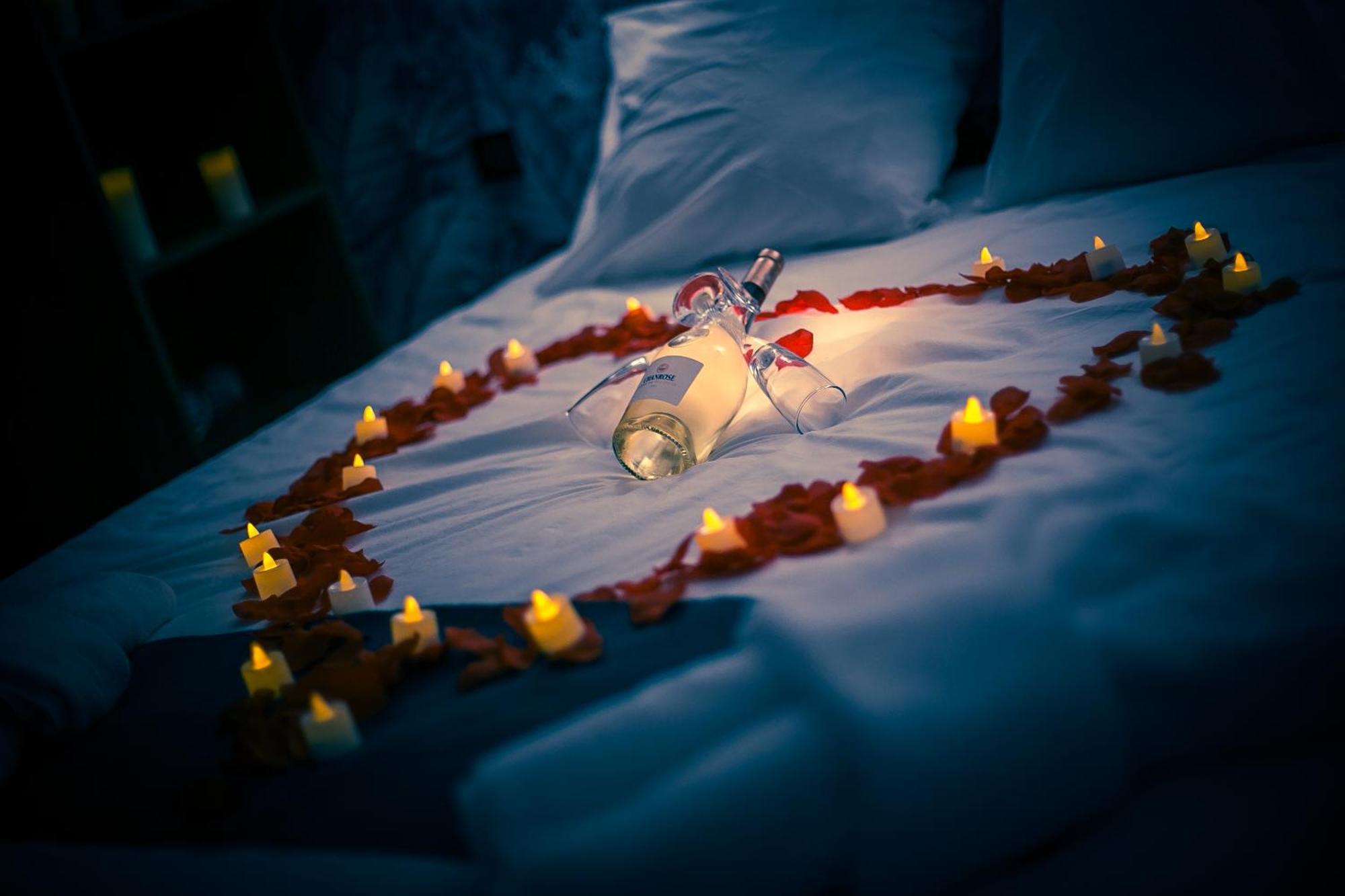 Love Room Du Mont D'Or - Baignoire Spa - Minibar Offert Μασσαλία Εξωτερικό φωτογραφία